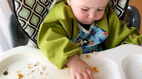 All in one bib shirt to wear for messy meals, fantastic baby hack